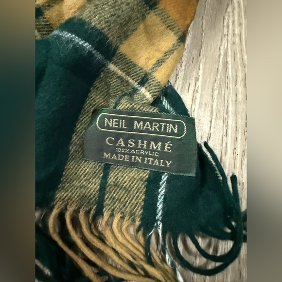 Neil Martin Cashme Plaid Green Fringe Scarf | Wrap - Picture 3 of 5